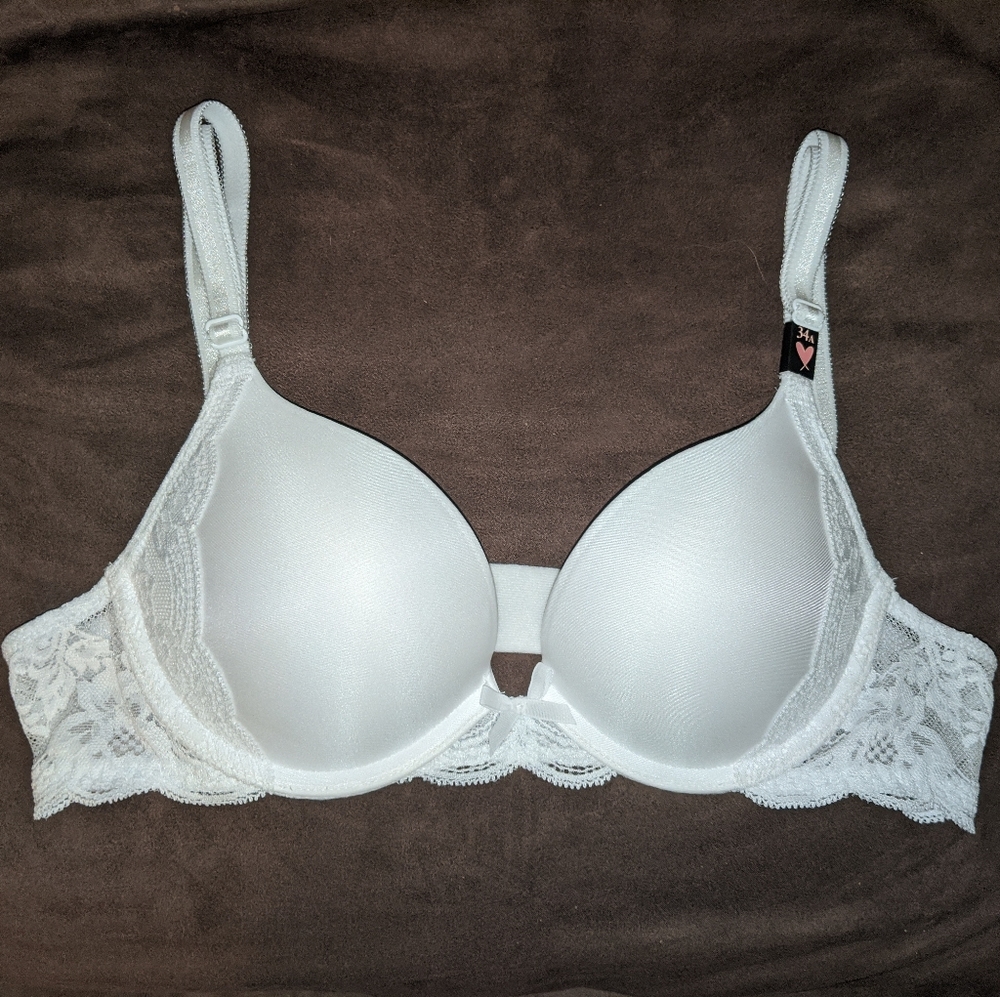 Victoria's Secret push up bra 34A NEVER WORN